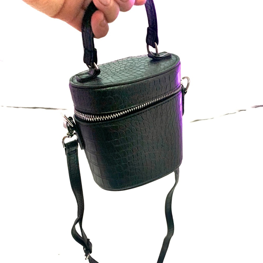 Women’s black crossbody small purse